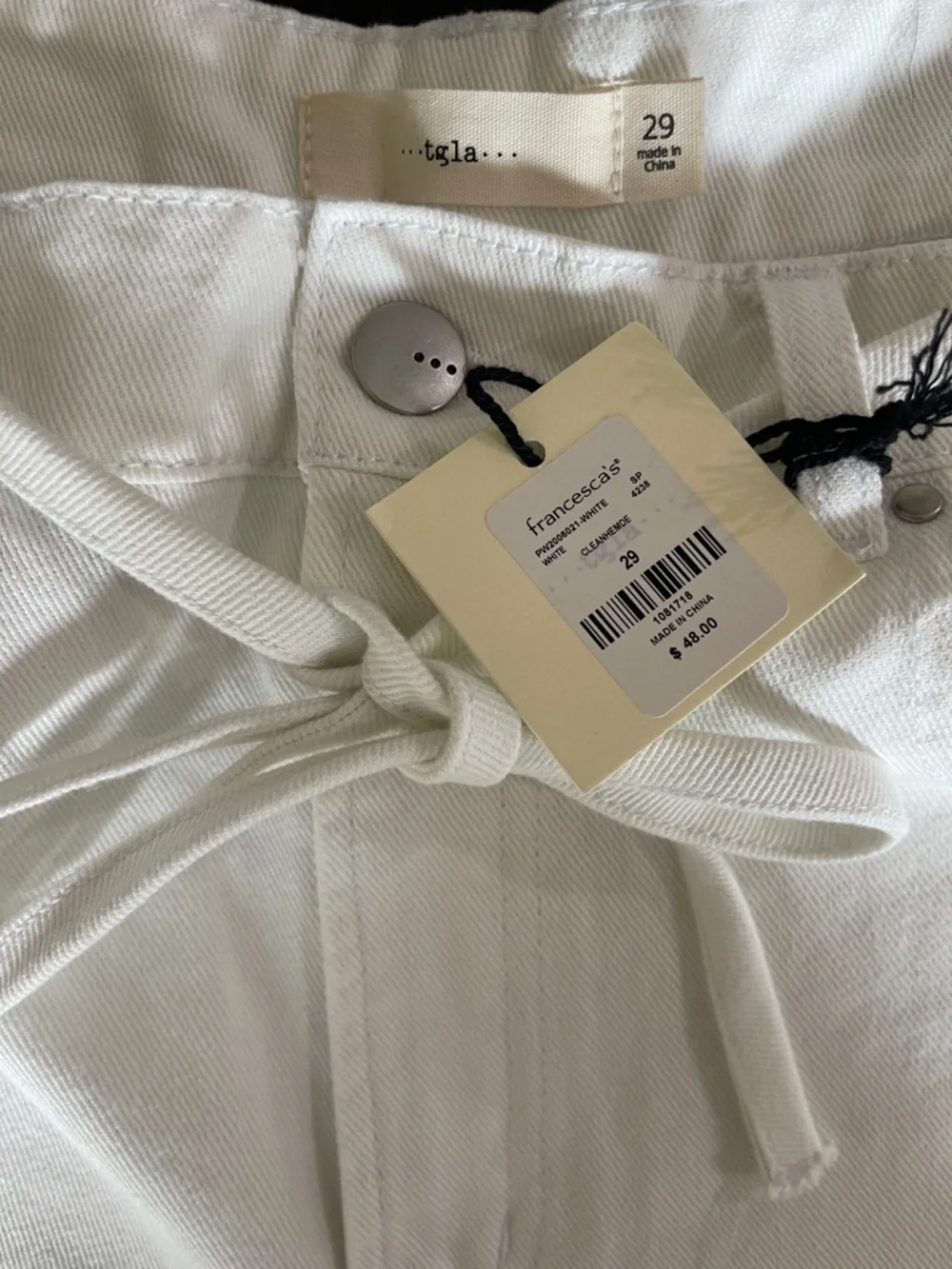 Francesca's Avery Front Tie White Denim Shorts Size 29 New With Tags - Picture 6 of 7